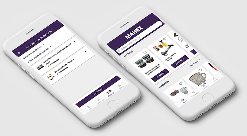 Mulher com uma câmera fotográfica na mão